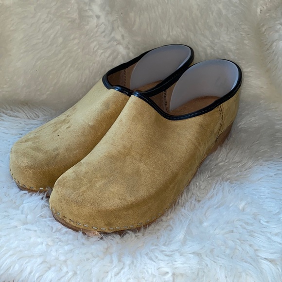 Other - Mens tan suede leather wooden sole stapled professional clogs